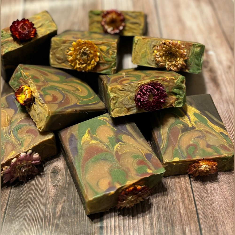 NWT Hand crafted artisan soap in classic fall colors and dried chrysanthemums